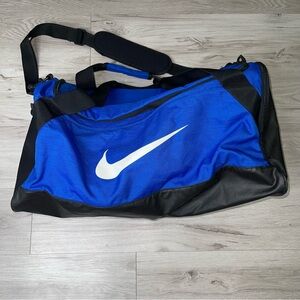 Nike Large Duffel Bag Travel Gym Carry On Athletic Bag Sport Athlete Training